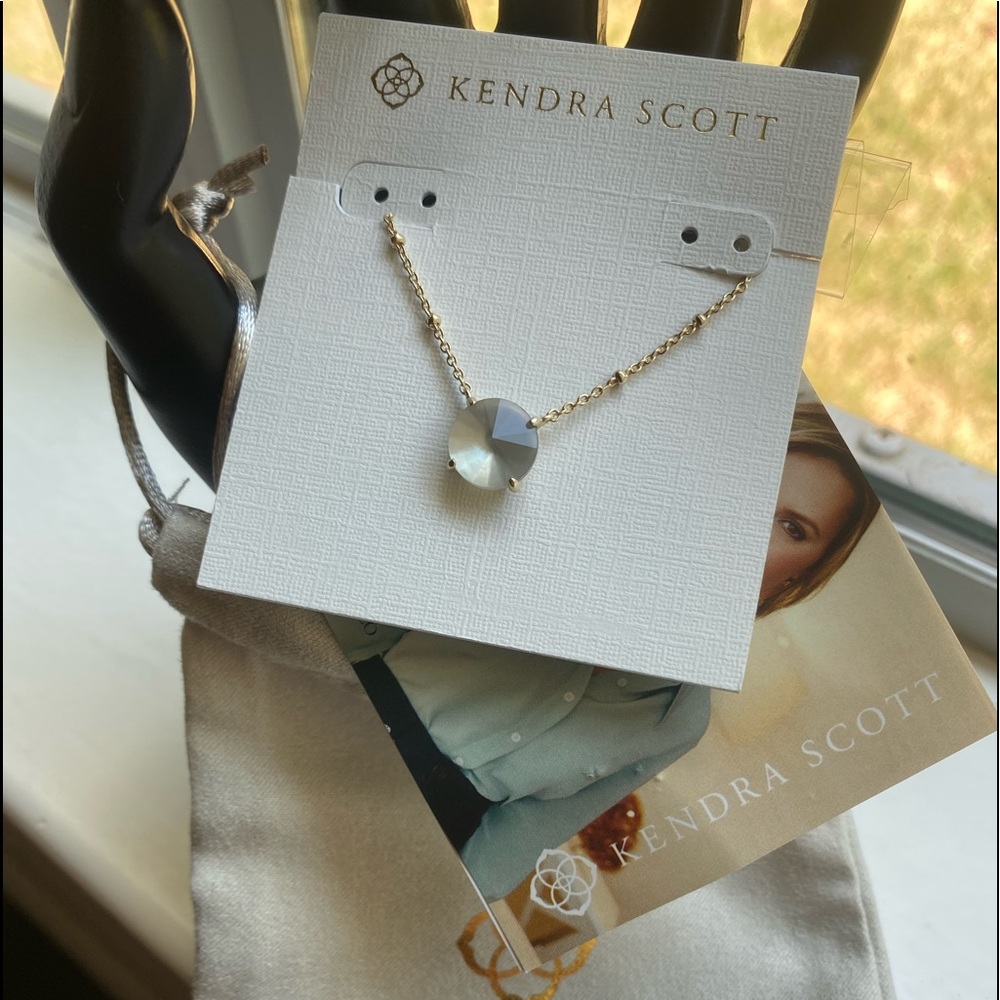NWT Kendra Scott Jolie Gold Short Necklace